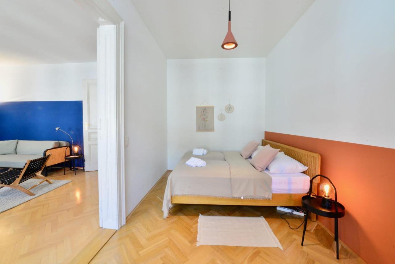 Beautiful Flat Next To Karlskirche เวียนนา ภายนอก รูปภาพ