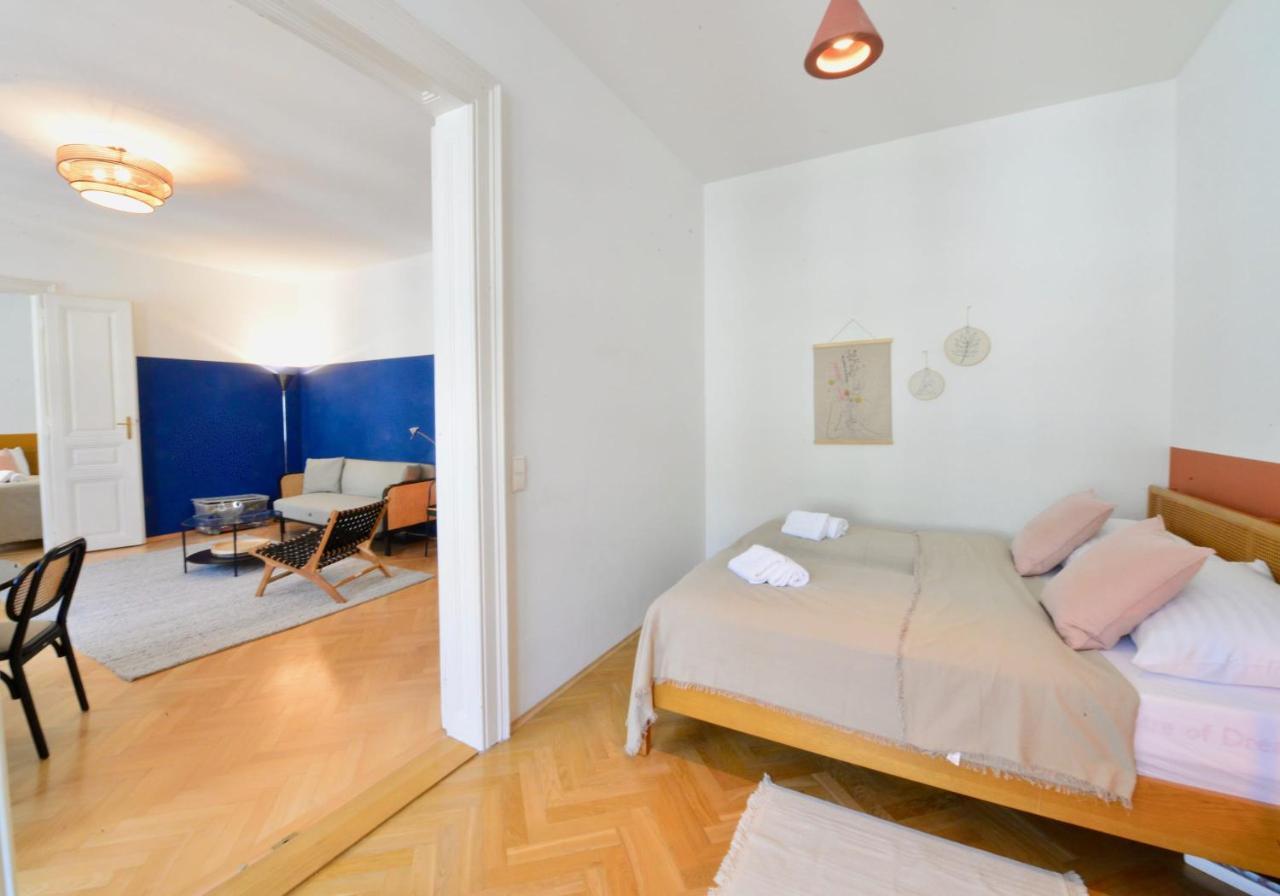 Beautiful Flat Next To Karlskirche เวียนนา ภายนอก รูปภาพ