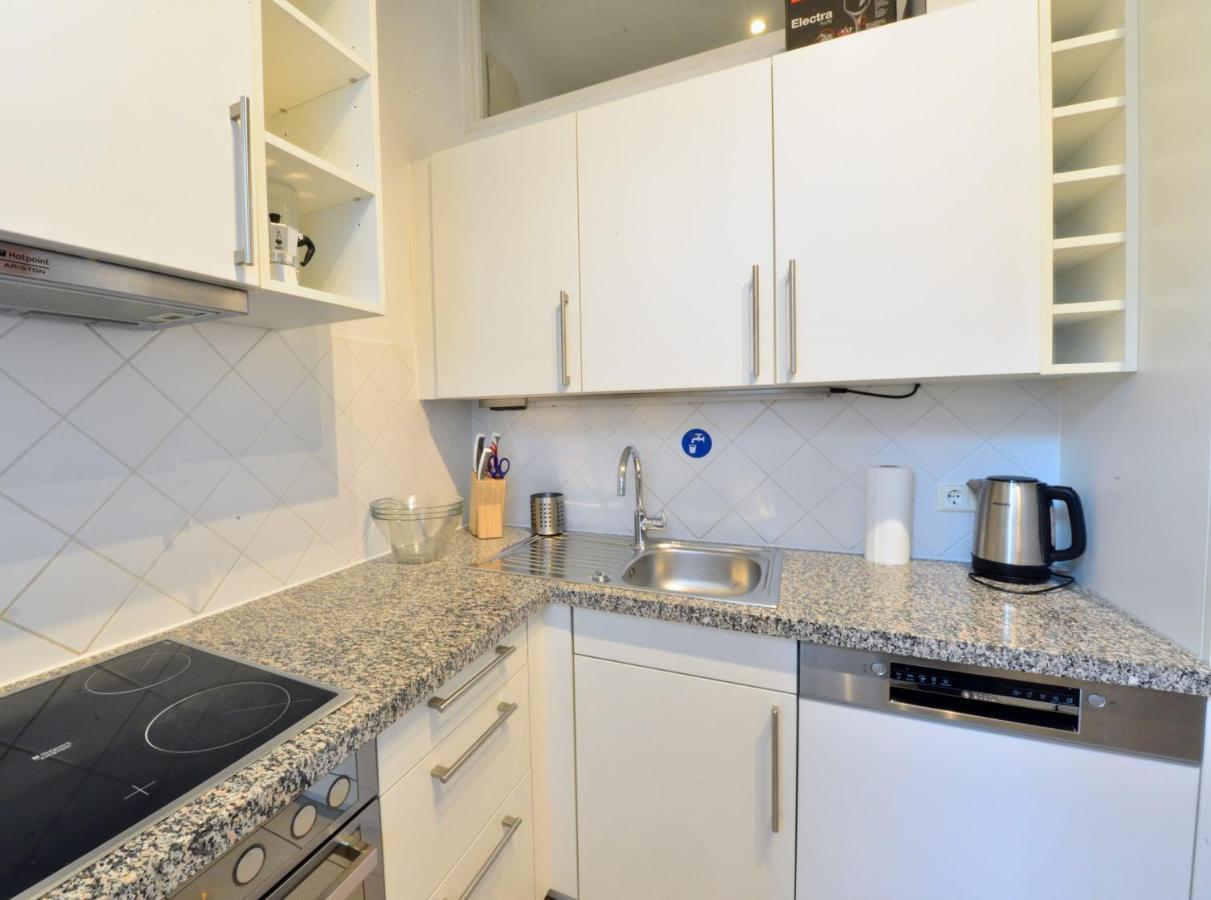 Beautiful Flat Next To Karlskirche เวียนนา ภายนอก รูปภาพ