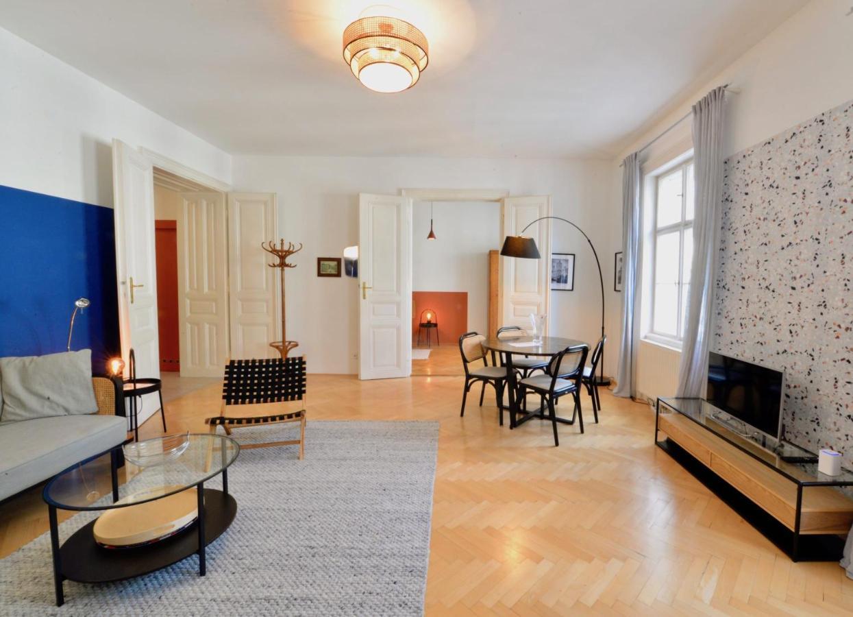 Beautiful Flat Next To Karlskirche เวียนนา ภายนอก รูปภาพ