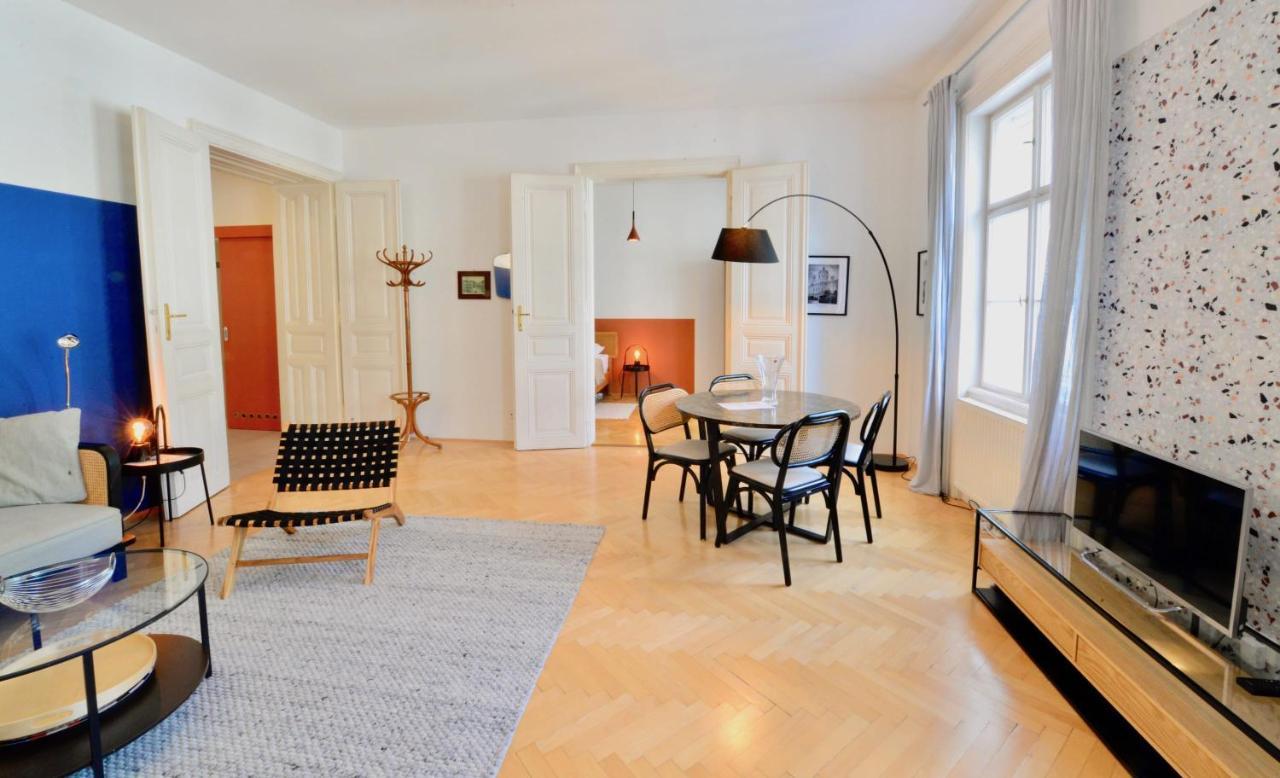 Beautiful Flat Next To Karlskirche เวียนนา ภายนอก รูปภาพ
