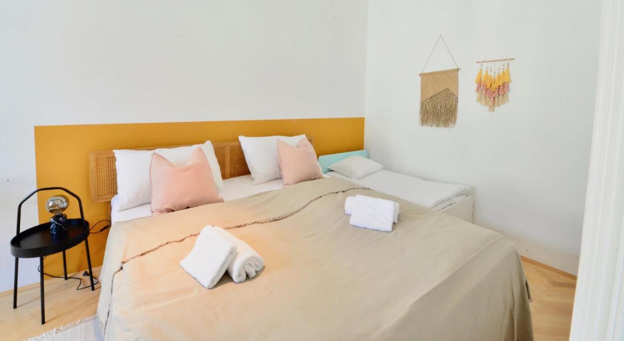 Beautiful Flat Next To Karlskirche เวียนนา ภายนอก รูปภาพ