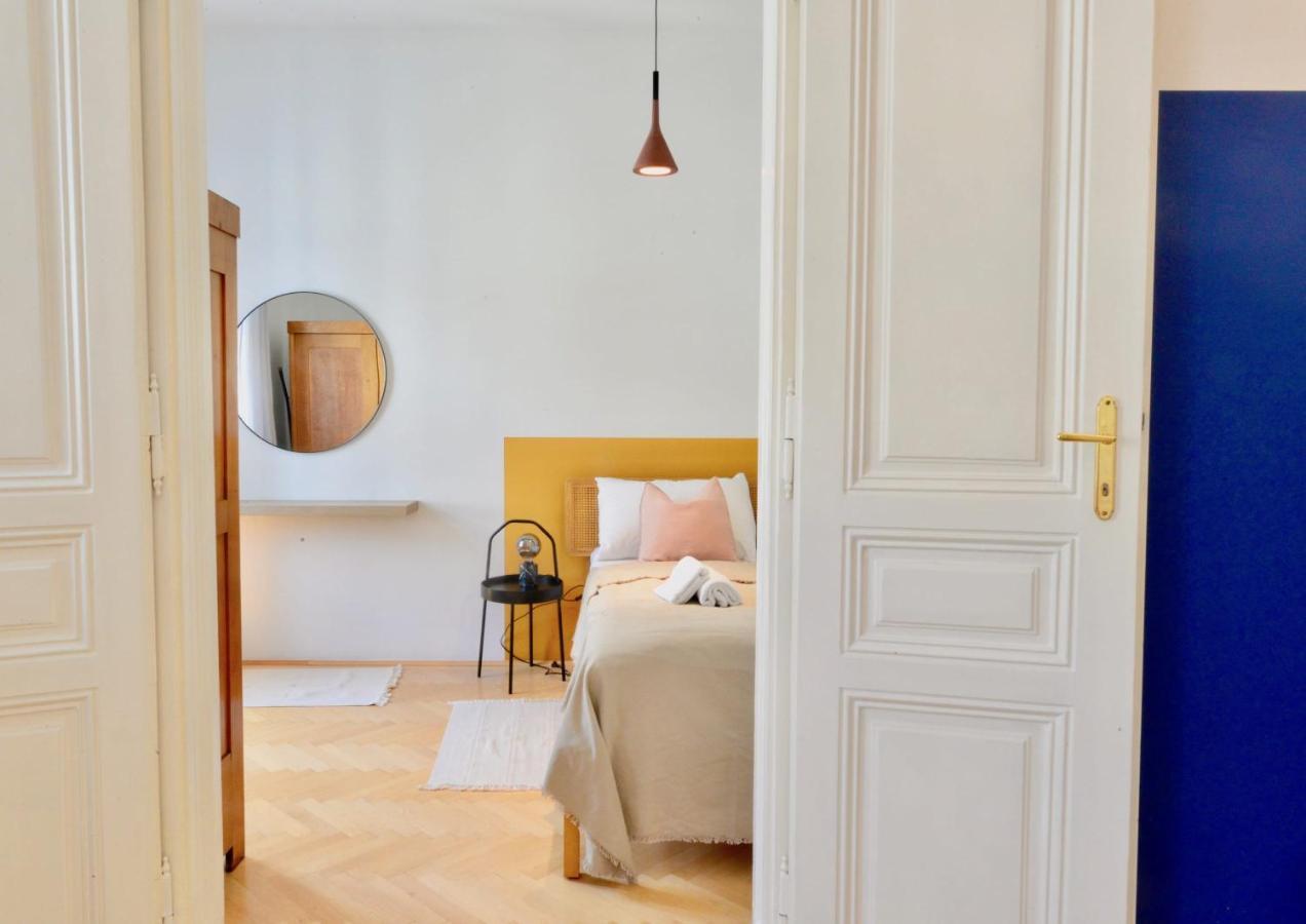 Beautiful Flat Next To Karlskirche เวียนนา ภายนอก รูปภาพ
